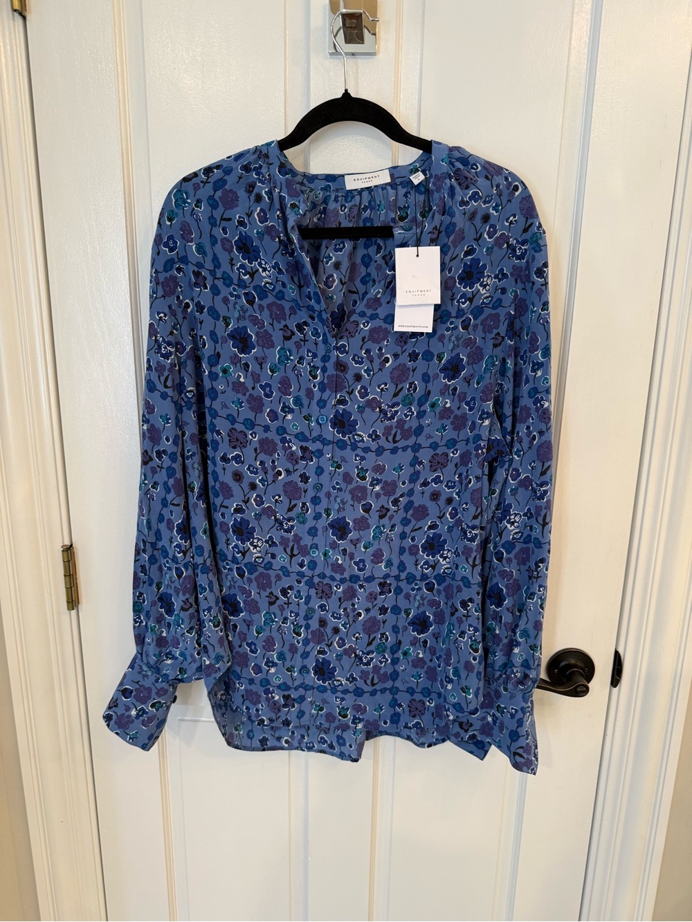 100% Silk NWT Equipment Femme Blouse
